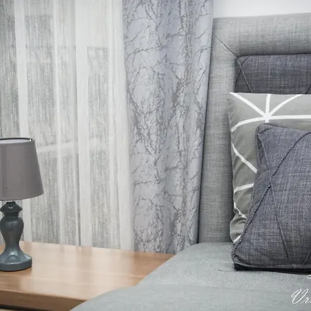 Daire Lepi Jova Sneznik *